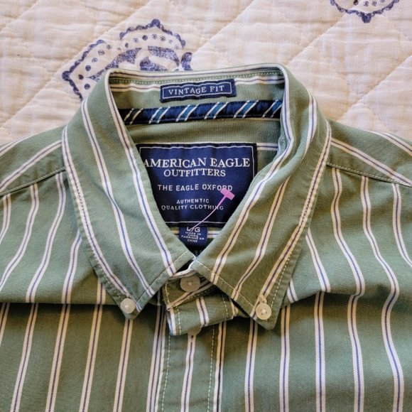 American Eagle Outfitters Other - American Eagle Oxford Vintage Fit LG Button Down